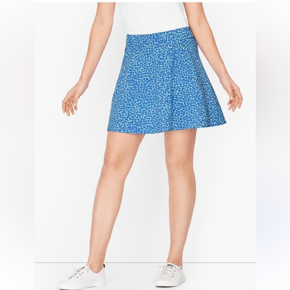 Talbots Pants - Talbots T by Talbots Blue Graphic Blossoms Skort